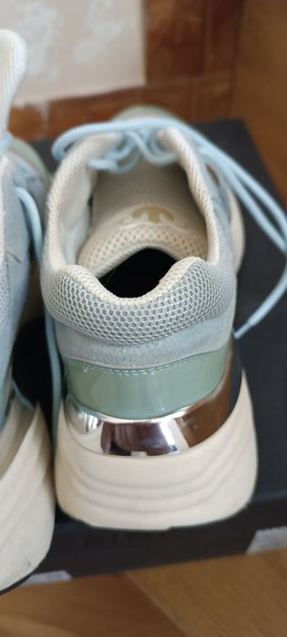 Кросівки жіночі Pinko 39 р