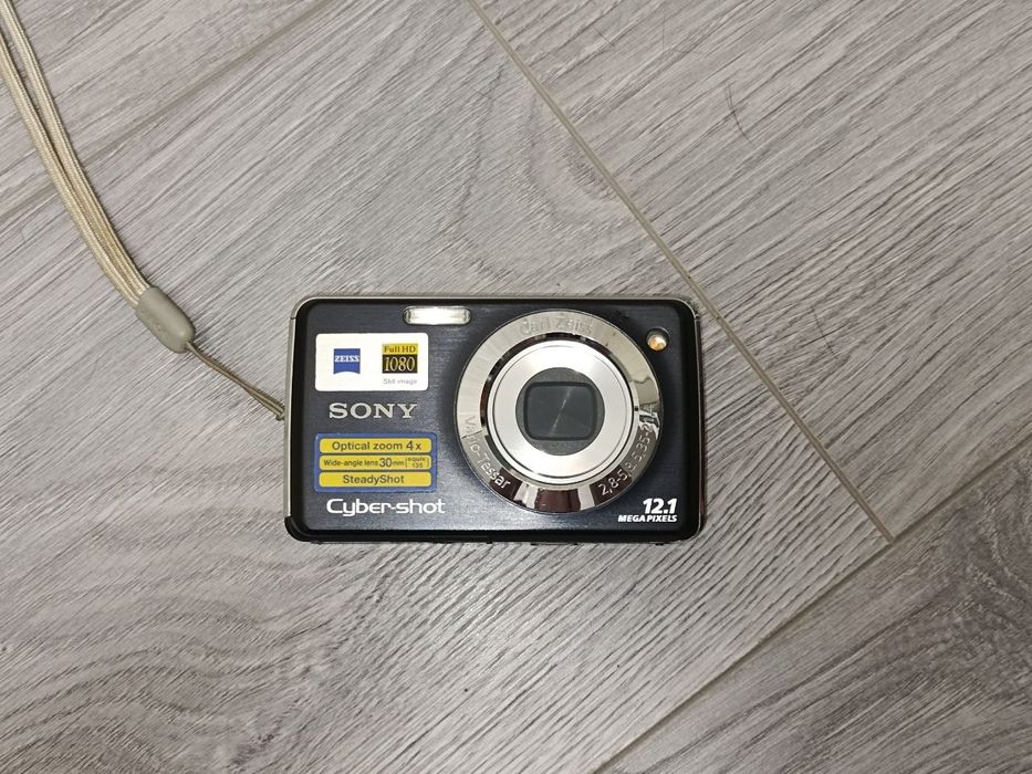 Фотоапарат Sony Cyber-Shot DSC-W230 оптика Carl Zeiss.