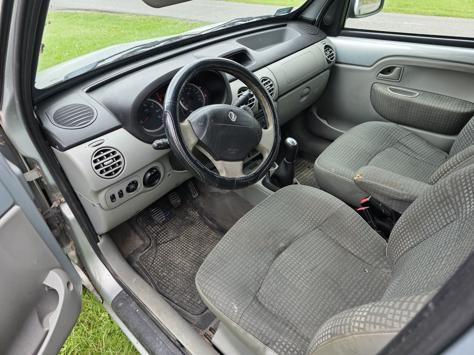 Renault Kangoo 1.5 dci klima hak elektryczne szyby