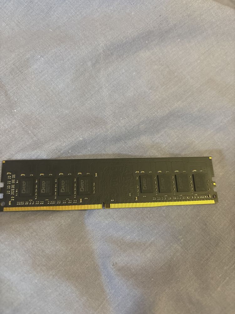Оперативна память Dato  8 gb ddr 4 2400