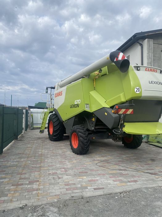 Claas Lexion 670  2012 року  жатка 7.5 Vario