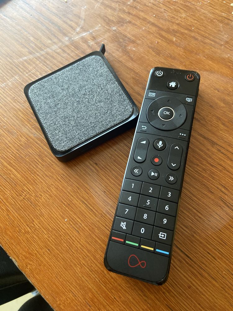 Dekoder UPC + pilot tv box 4k