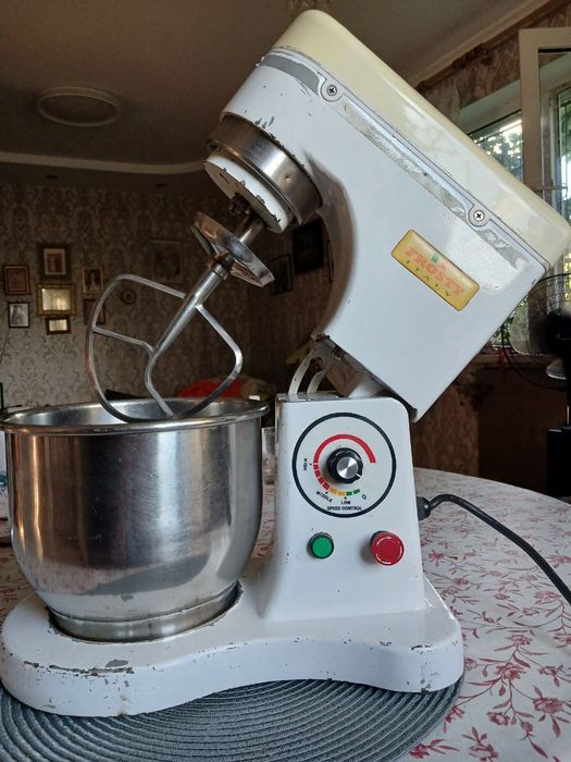 Міксер настільний Frosty LR-FM-5