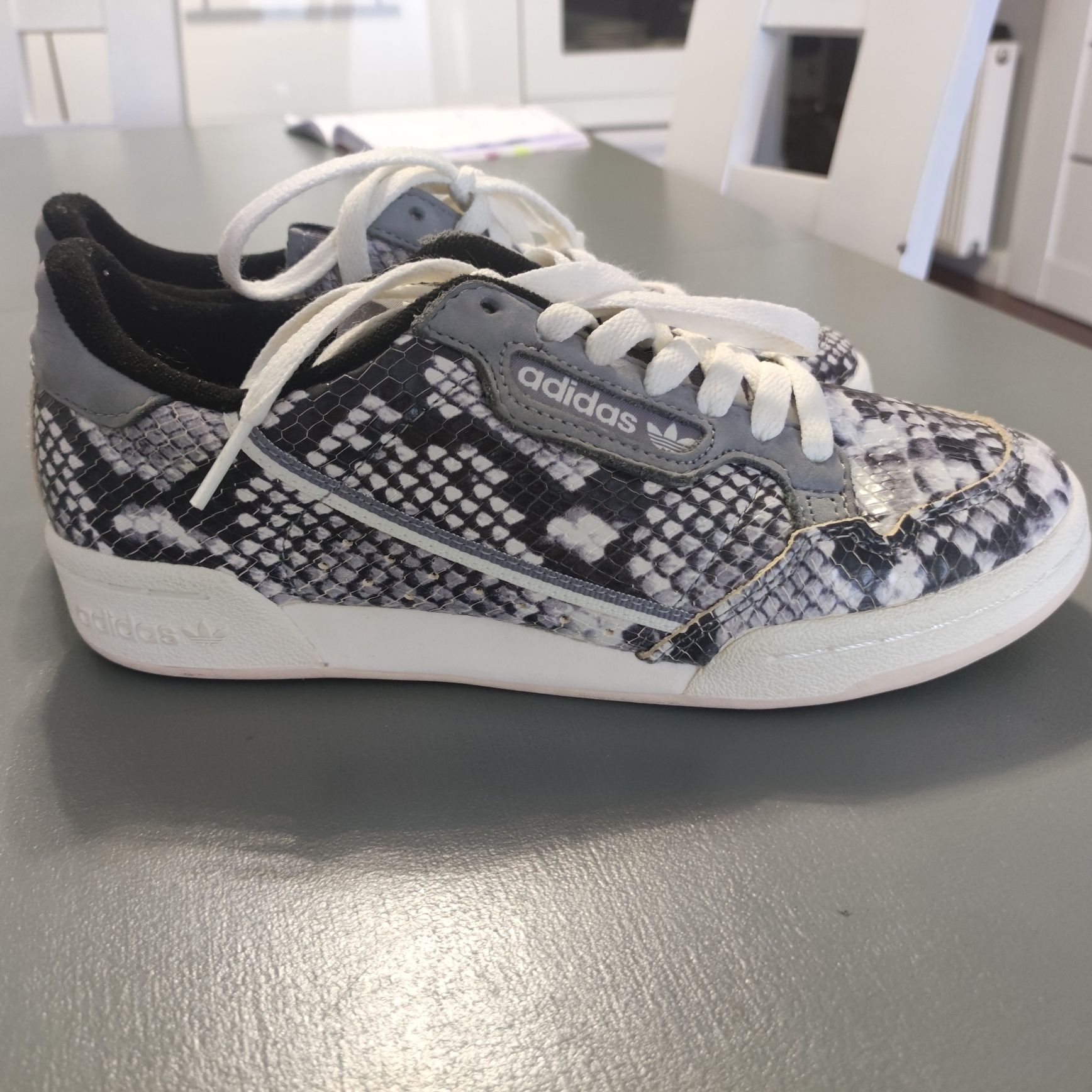Adidas Continental 37 1/3