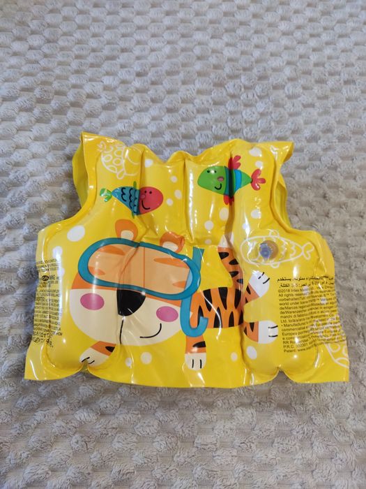 Детский надувной жилет Intex до 5 лет