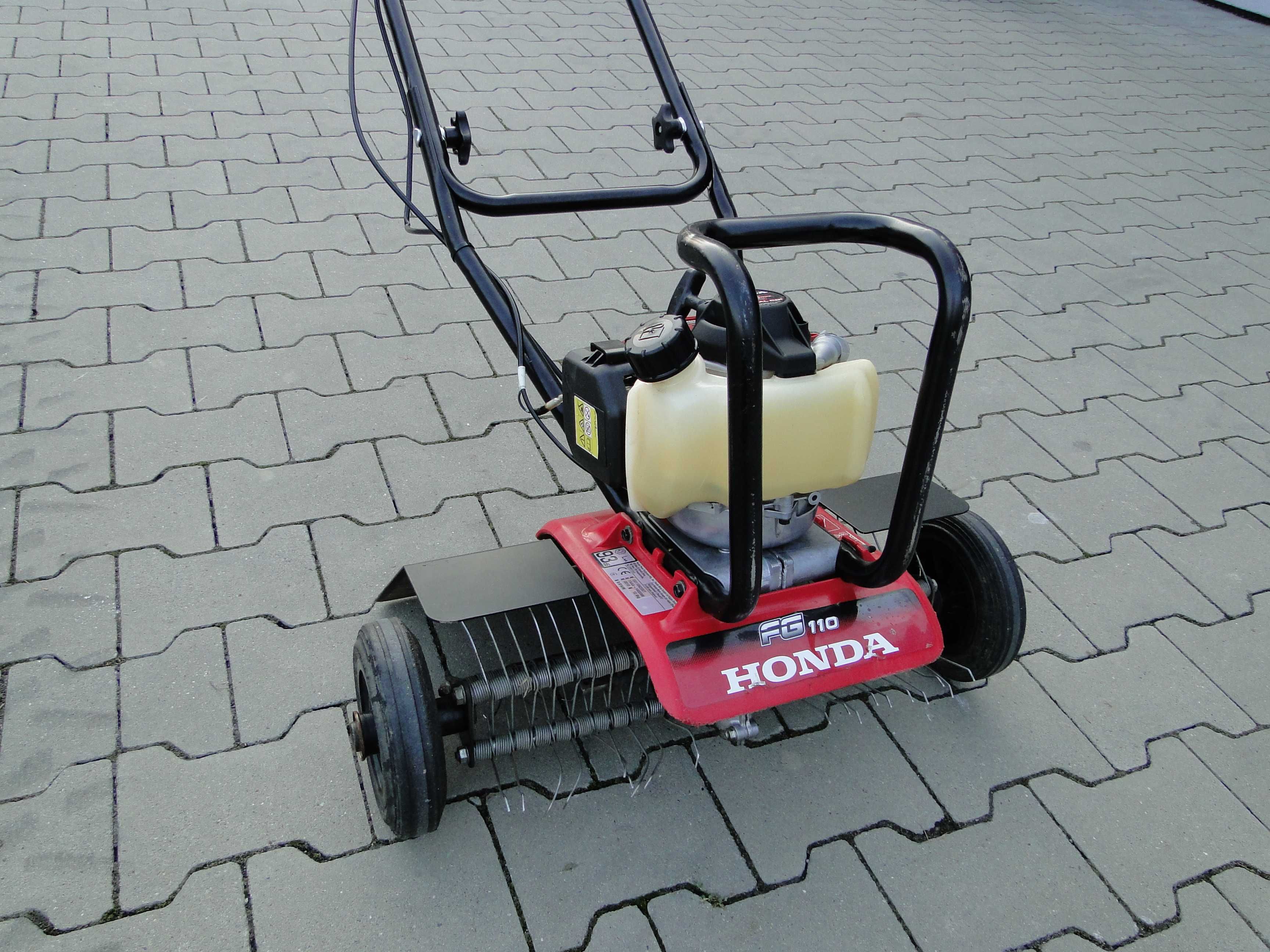 Glebogryzarka wertykulator Aerator grabki HONDA FG 110 Germany