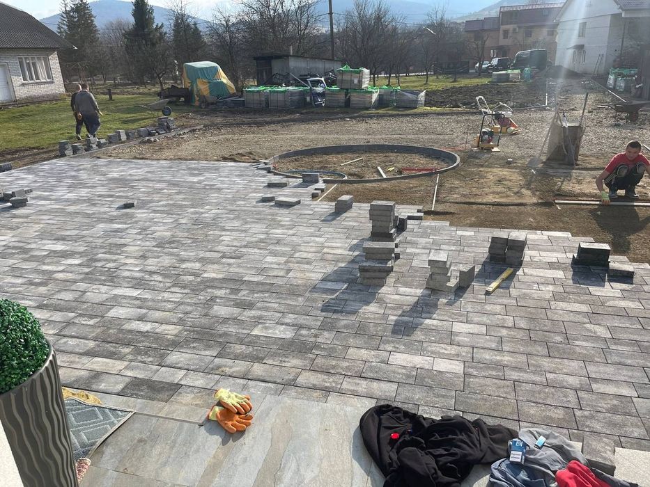 Працюємо швидко якісно.Все робимо під ключ.Приїзд майстра на заміри.