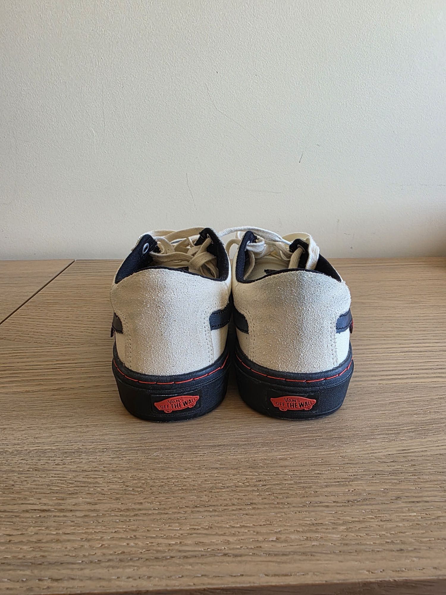 Ténis Vans (número 41)