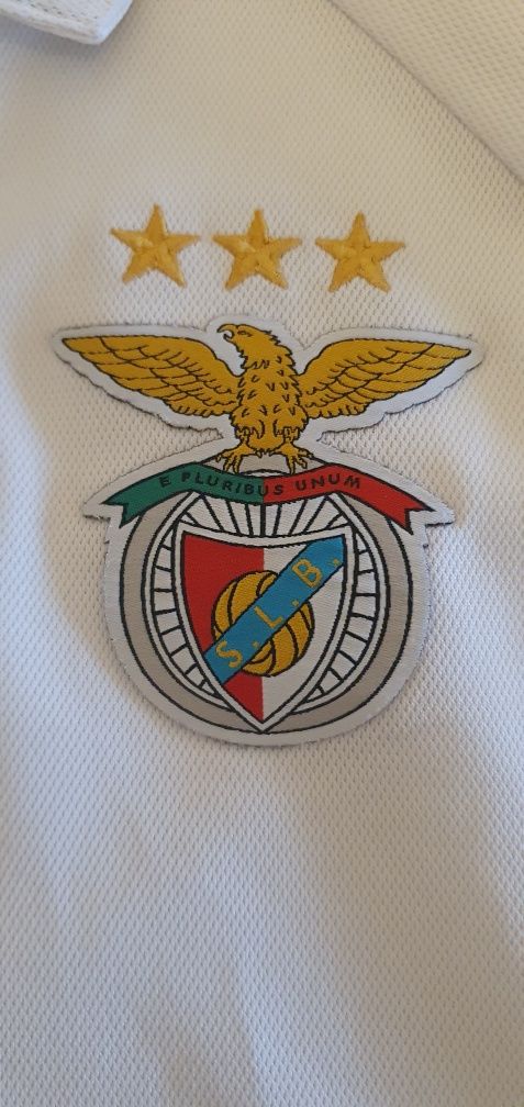 Polo oficial do Benfica, Adidas.