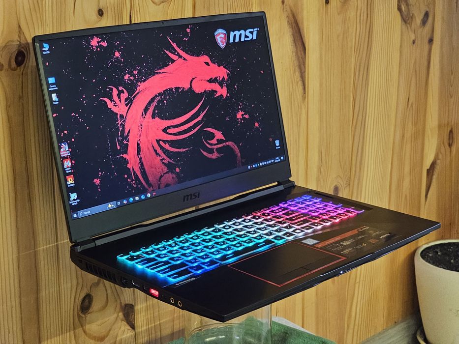 MSI 17.3" 144Hz/i7 8750H/GTX 1070 8GB/RAM 32GB/SSD 256/HDD 1000GB