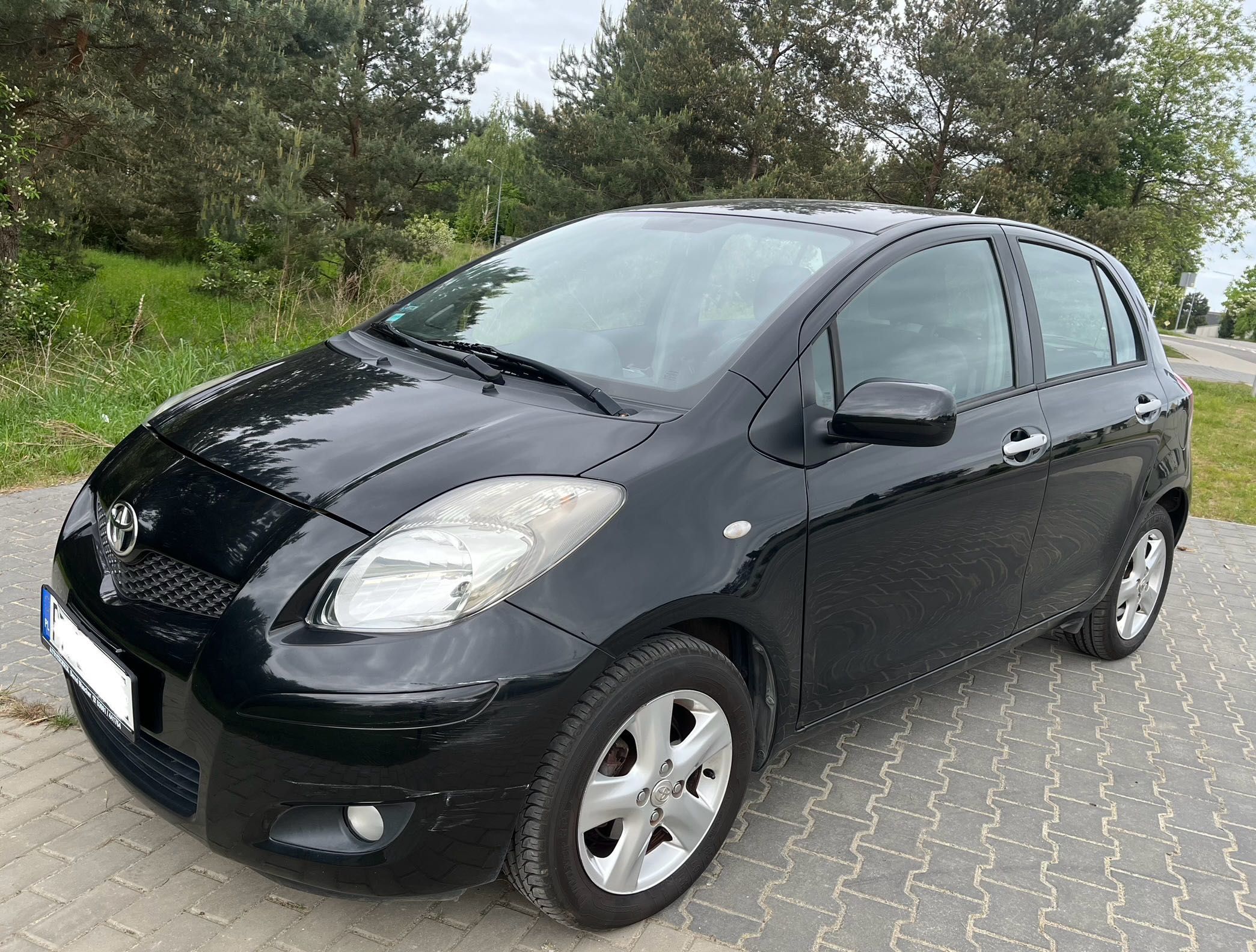 Toyota Yaris 2010 lift 1,0 benzyna klimatyzacja