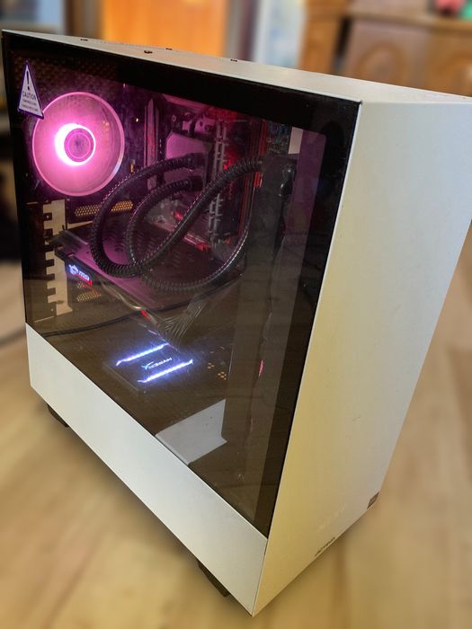Komputer stacjonarny Ryzen 7/GTX 1080/16GB - mało używany.