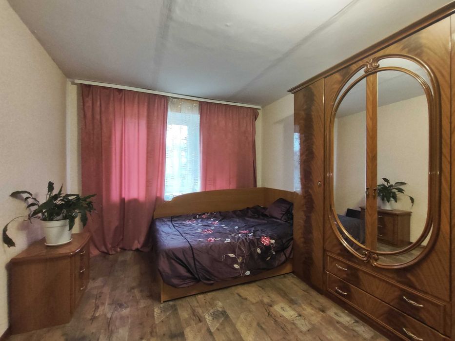 Здається 1кімнатна кв-ра в центрі