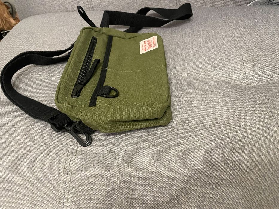 Сумка Levi`s в оливковом цвете, хорошее состояние