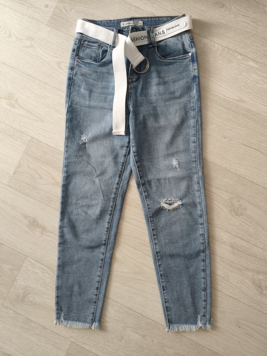 Джинси жіночі одяг