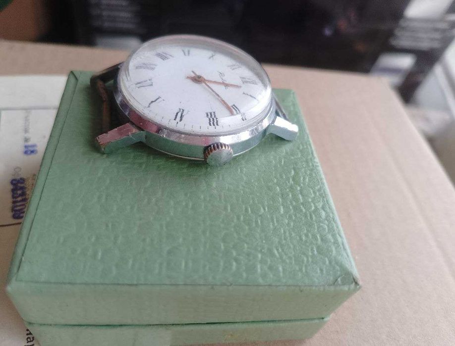 Часы наручные Raketa (Ракета)с римскими цифрами