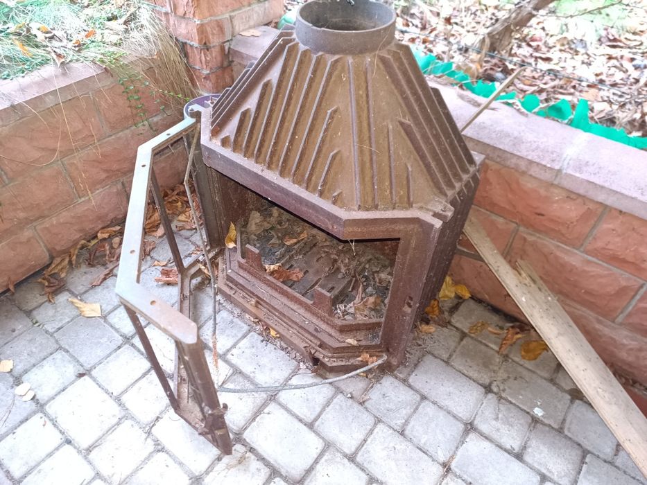Камінна топка чугунна