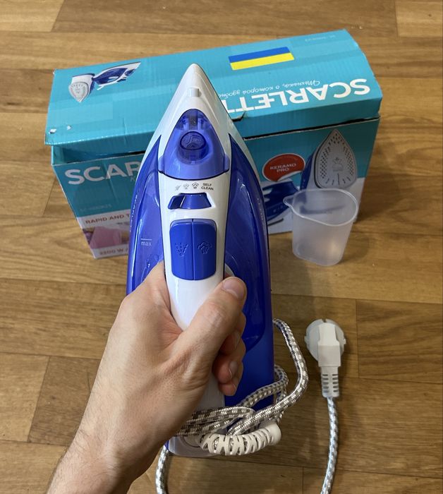 Утюг Scarlett SC-SI30K23