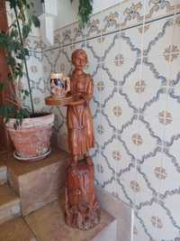Escultura em madeira de cedro taberneira medieval