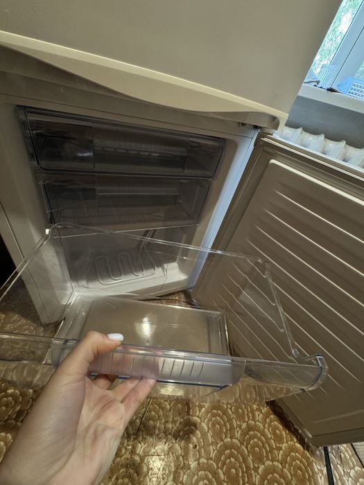 Холодильник в ідеальному стані