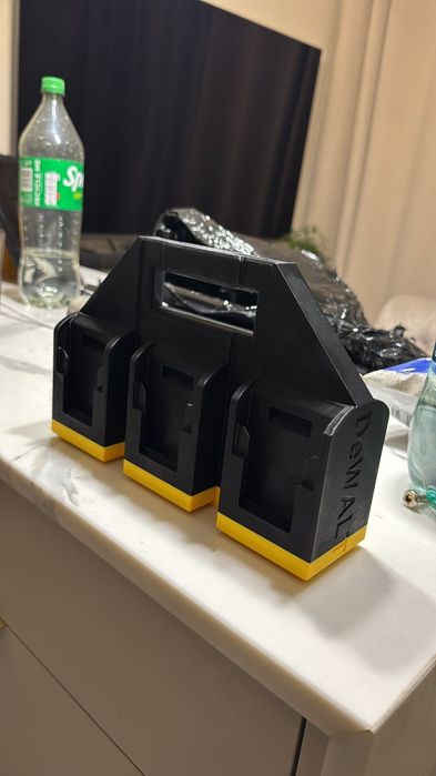 MEGA JAKOŚĆ Koszyk, uchwyt, organizer na baterie Dewalt nie zacina się