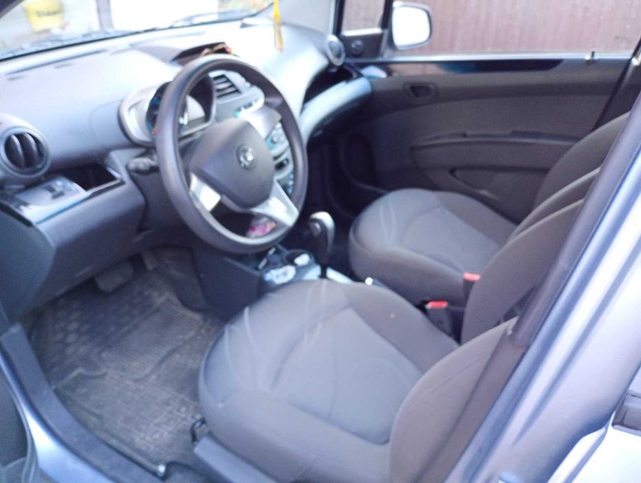 автомобіль равон 2 практично новий