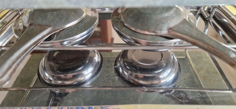 Grelhador de mesa com pedra