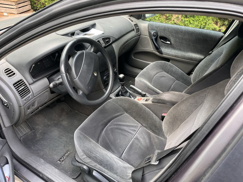 Czesci renault laguna 2002