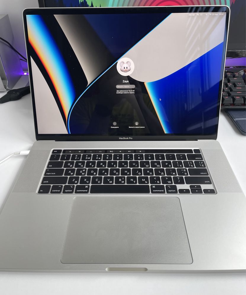 MacBook Pro 16" 512GB Retina Silver with Touch Bar 2019