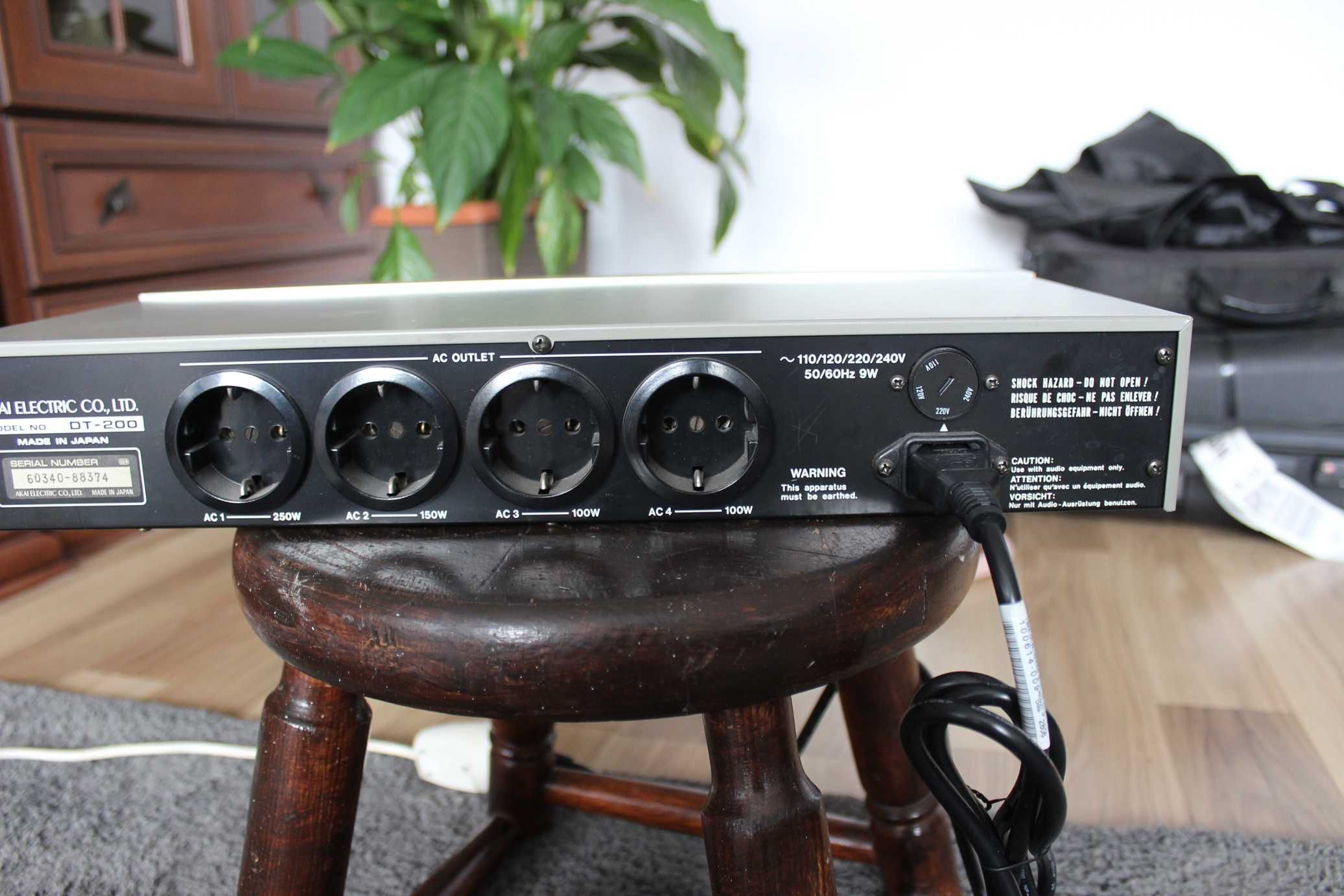 Akai Audio Timer DT-200