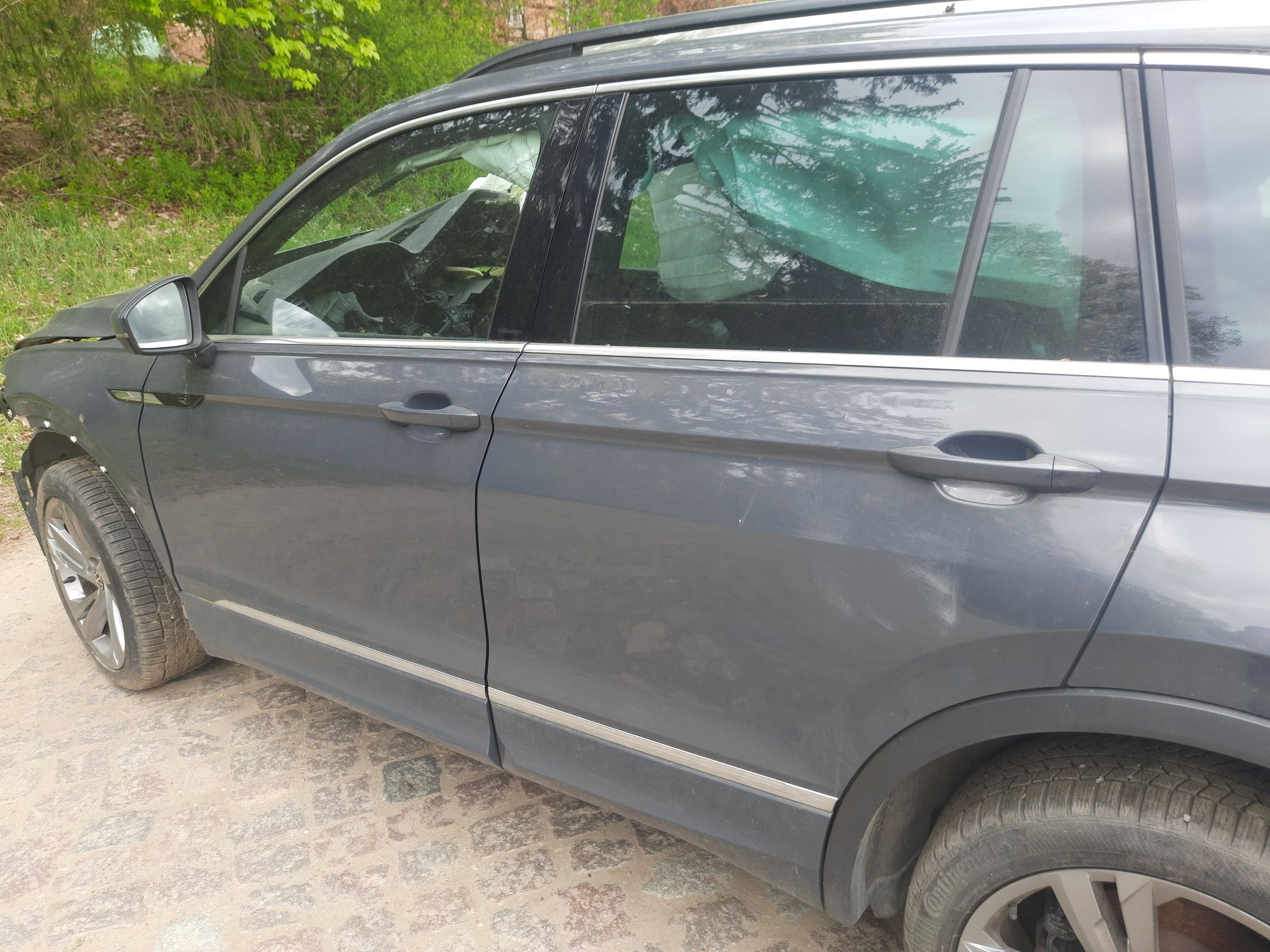 Vw Tiguan 22r Drzwi Przód Lewe i inne czesci