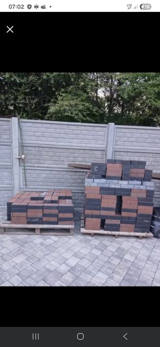 Sprzedam cegłę pełna I dziurawka.
