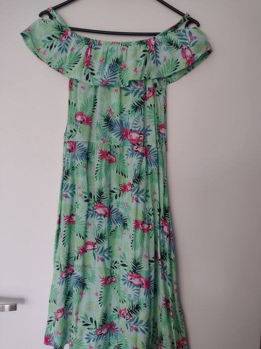 Sukienki rozmiar 146