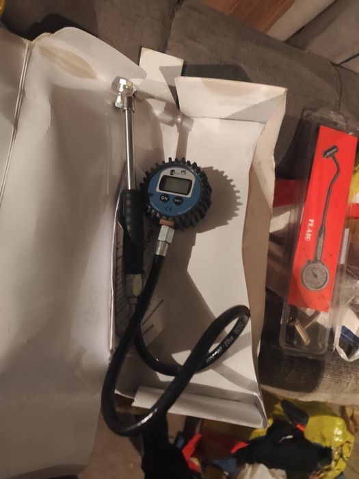 Манометр (12 Атмосфер) электронный