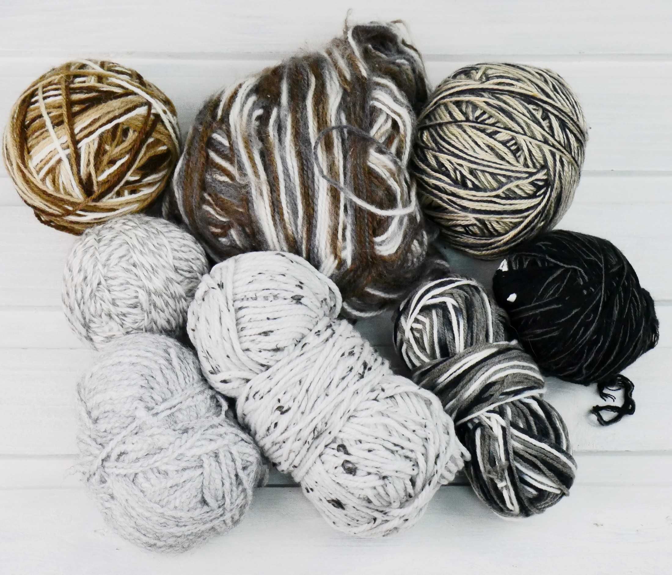 105.Włóczka melanż tweed 100%Akryl mix zestaw 540g