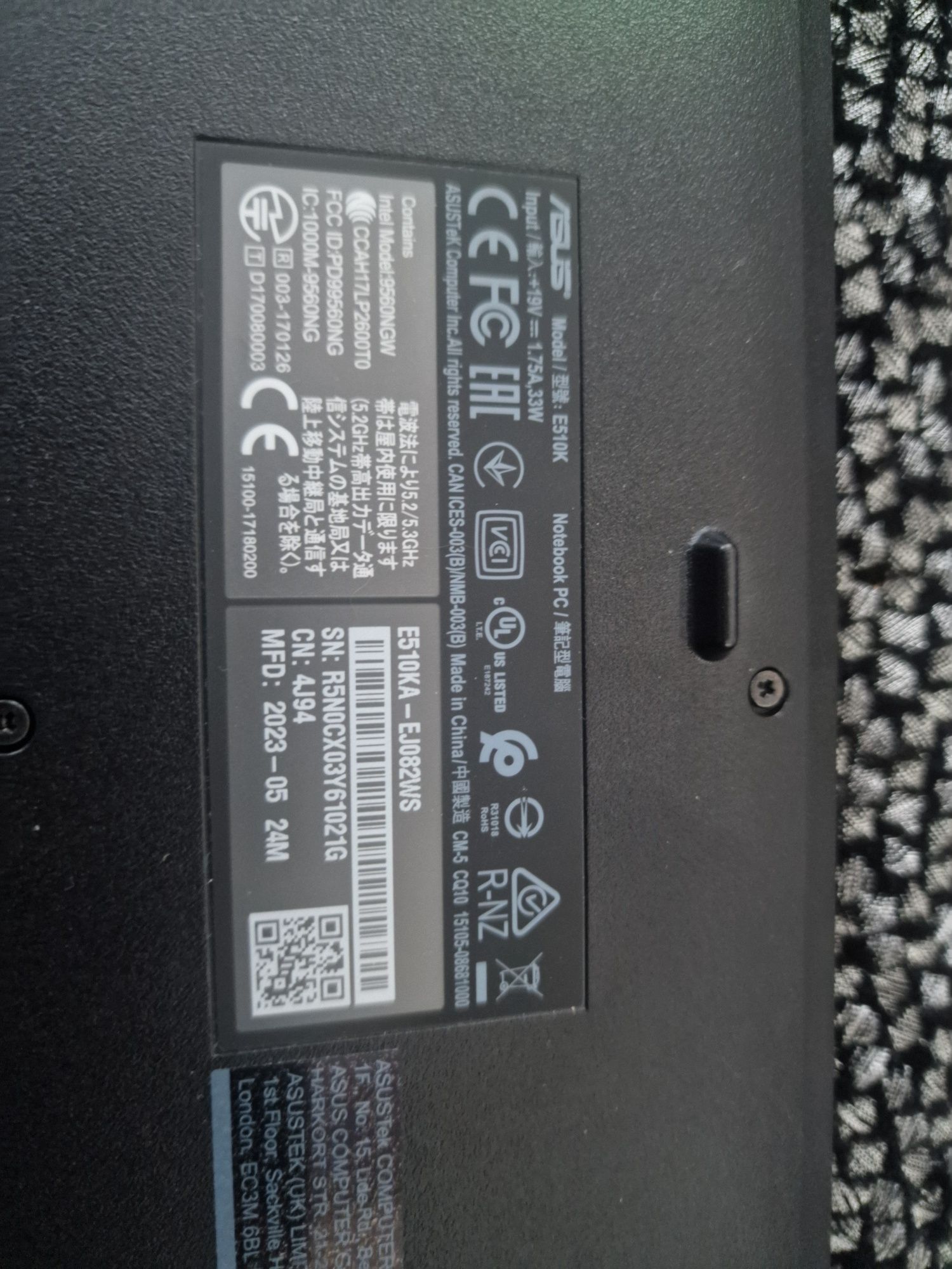 Laptop asus e510 stan bardzo dobry