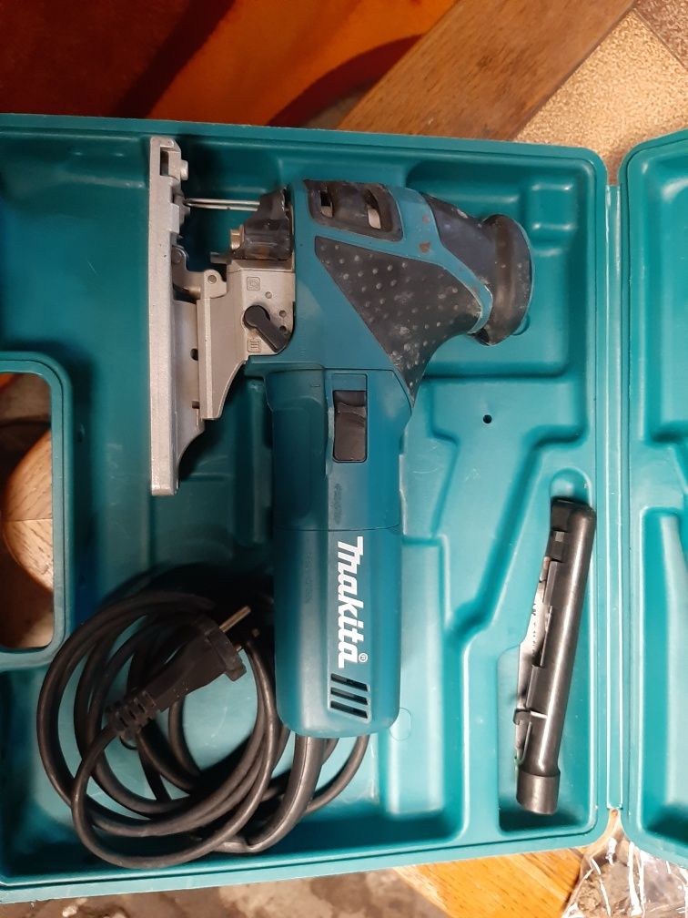 Wyrzynarka Makita 4351 CT