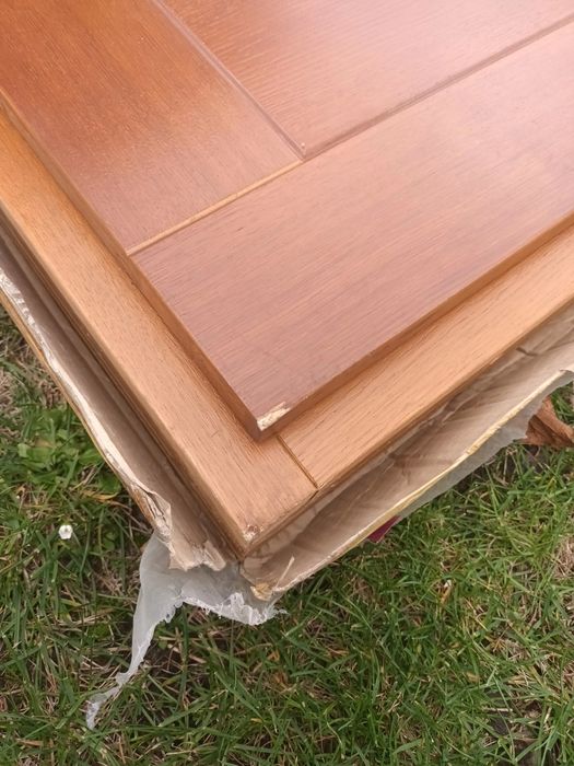 Drzwi zewnętrzne 90 z oscieżnicą prawe drewniane