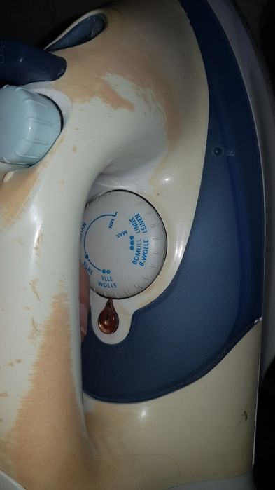 Праска , утюг Philips.