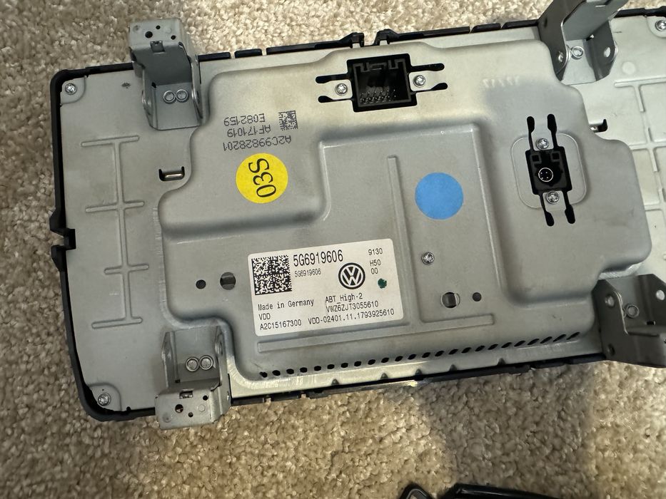 Volkswagen E-Golf мультимедія, приборка, блок вольксваген єгольф