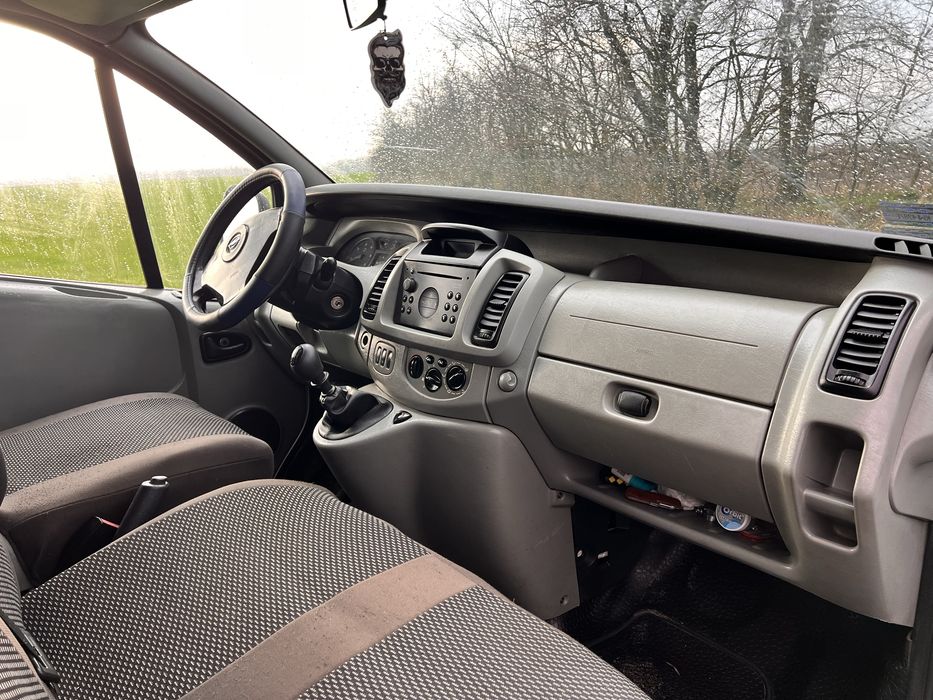 Опель віваро, Грус-Пас