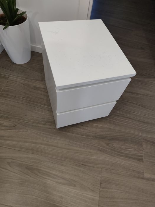 Mesa de cabeceira IKEA