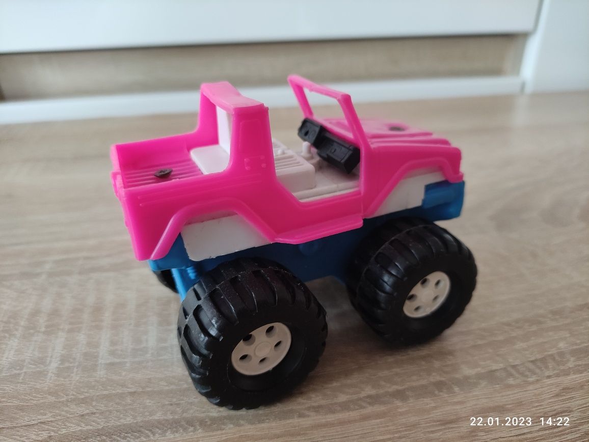 Autko terenowe Toyota terenówka
