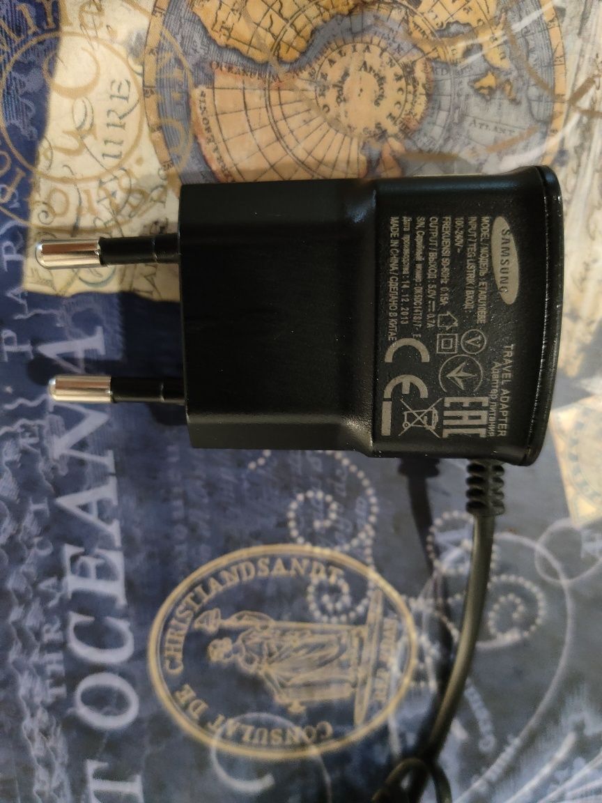Ładowarka, kabel micro USB (1 sztuka do wyboru)