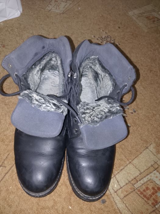Продам ботинки зимние