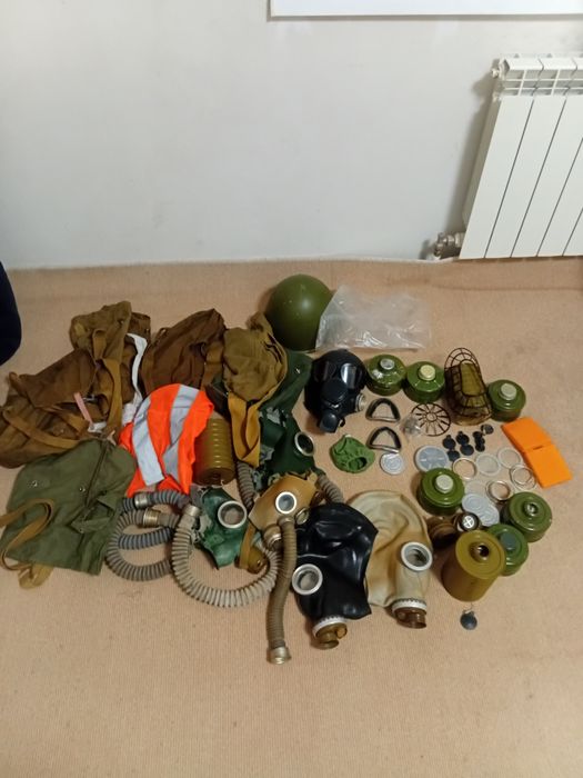 Противогази Пмк1(новий), Гп5 2 штуки дп6,и Гп4у 2 штуки и много чего