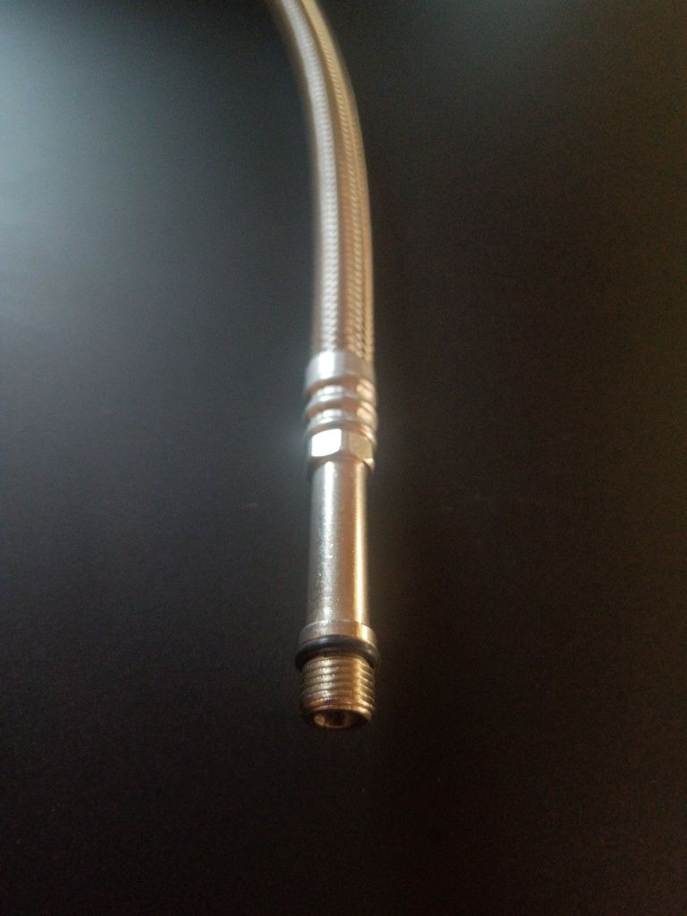 Wężyk przyłączeniowy w oplocie INOX 3/8"W x M10x1

50 cm