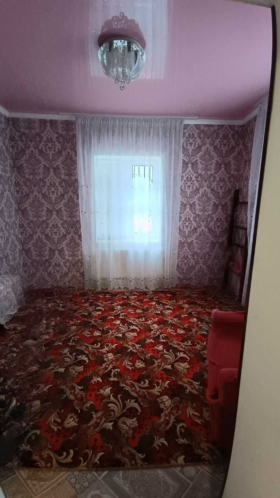 Продається комфортний  будинок на 165 сотках приватизованої землі!