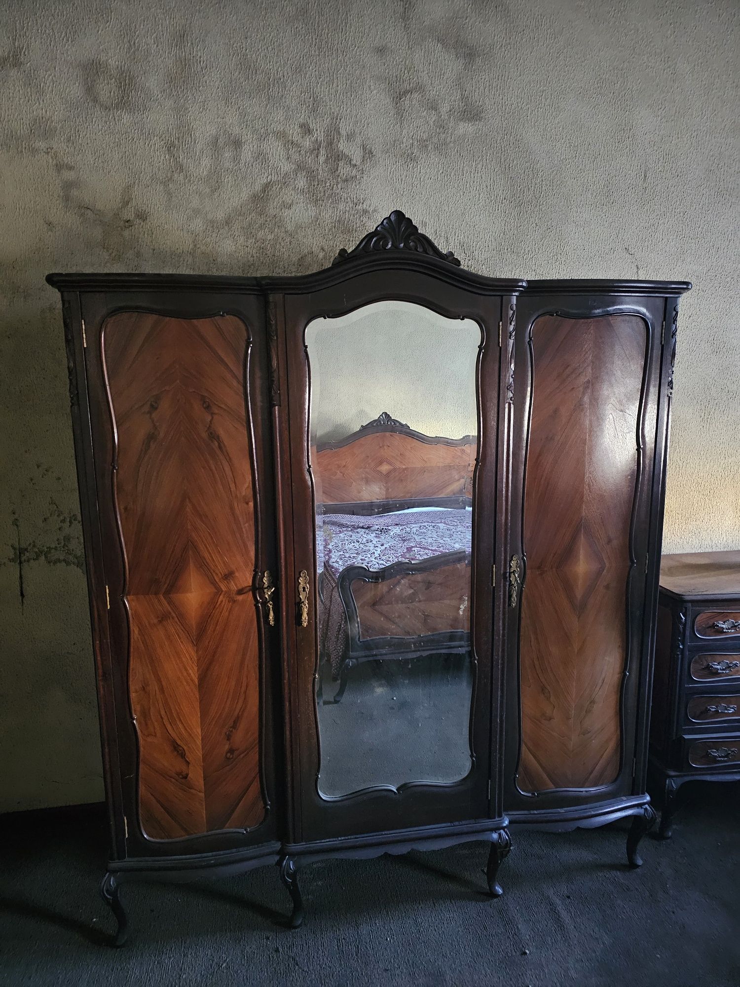 Moveis de quarto estilo século XVIII