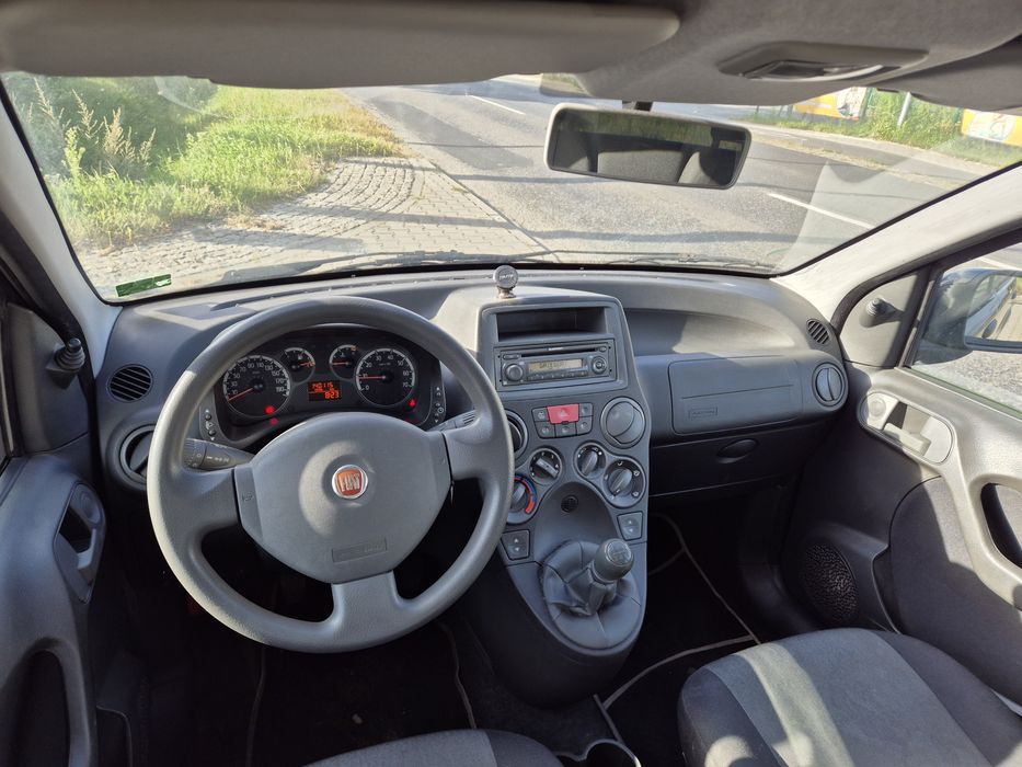 * Fiat Panda * 1.2 benzyna * Klimatyzacja * Wspomaganie City * 2010 r